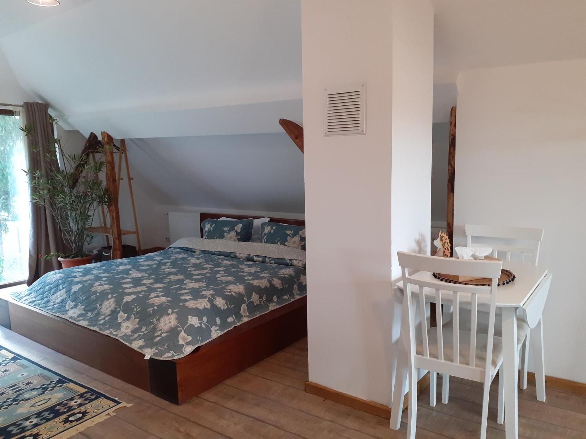 R-House Apartment Brasov Bilik gambar