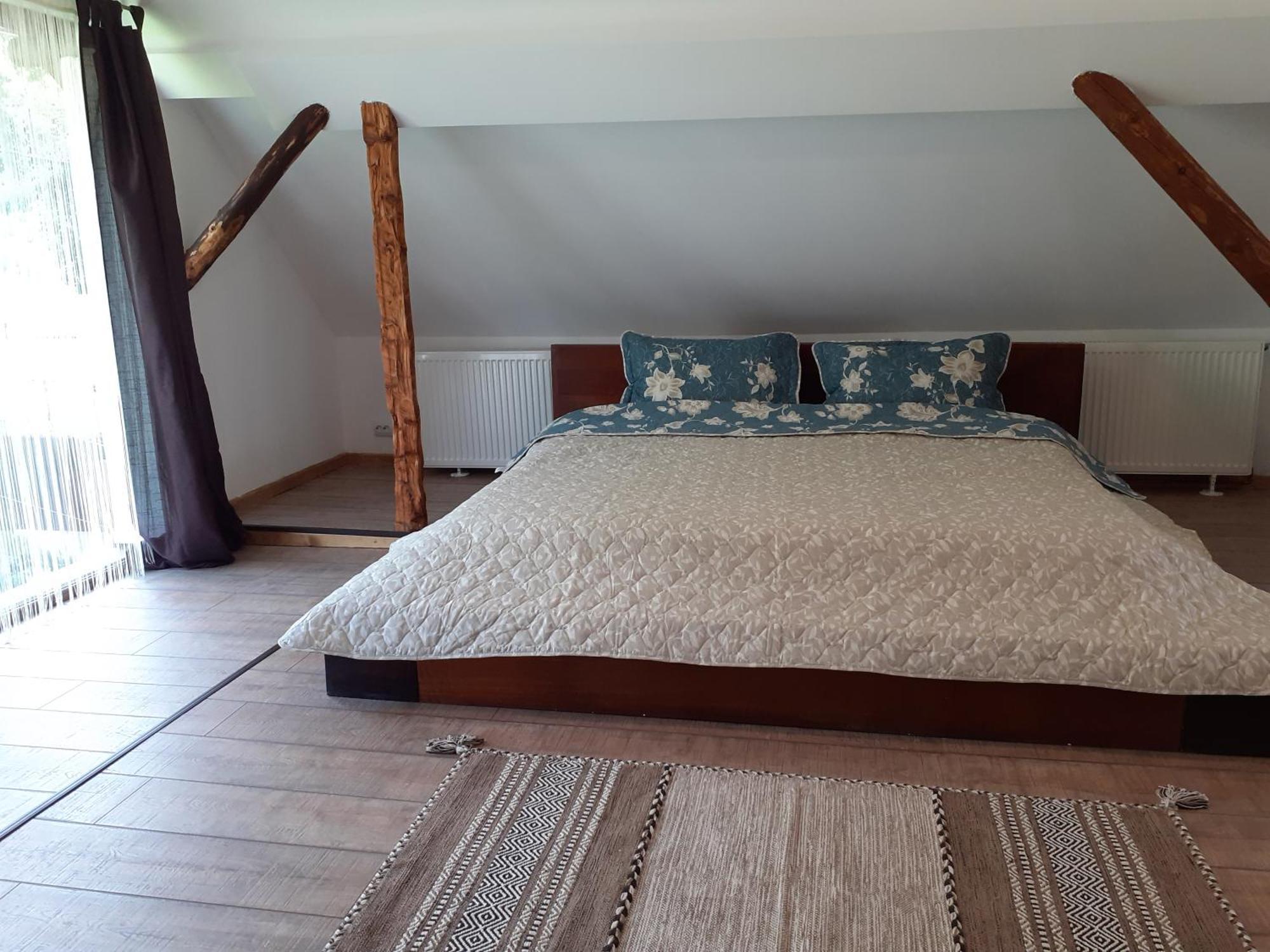 R-House Apartment Brasov Bilik gambar