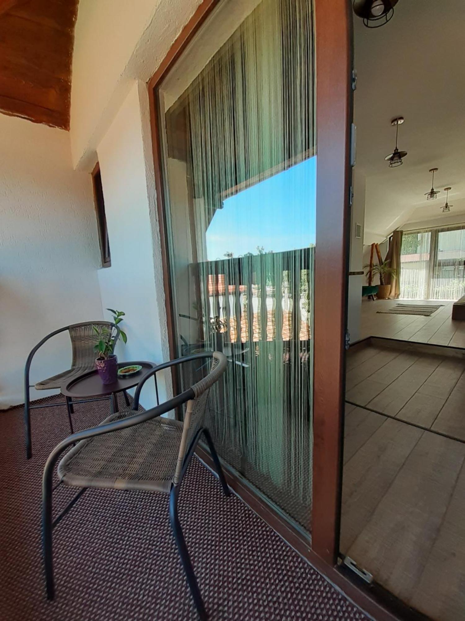 R-House Apartment Brasov Bilik gambar
